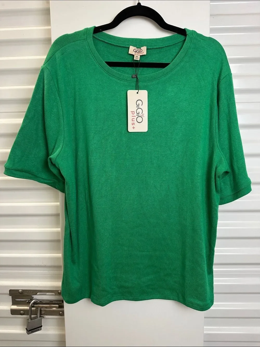 GIGIO Plus+ Green Short Sleeve Crewneck Sweater